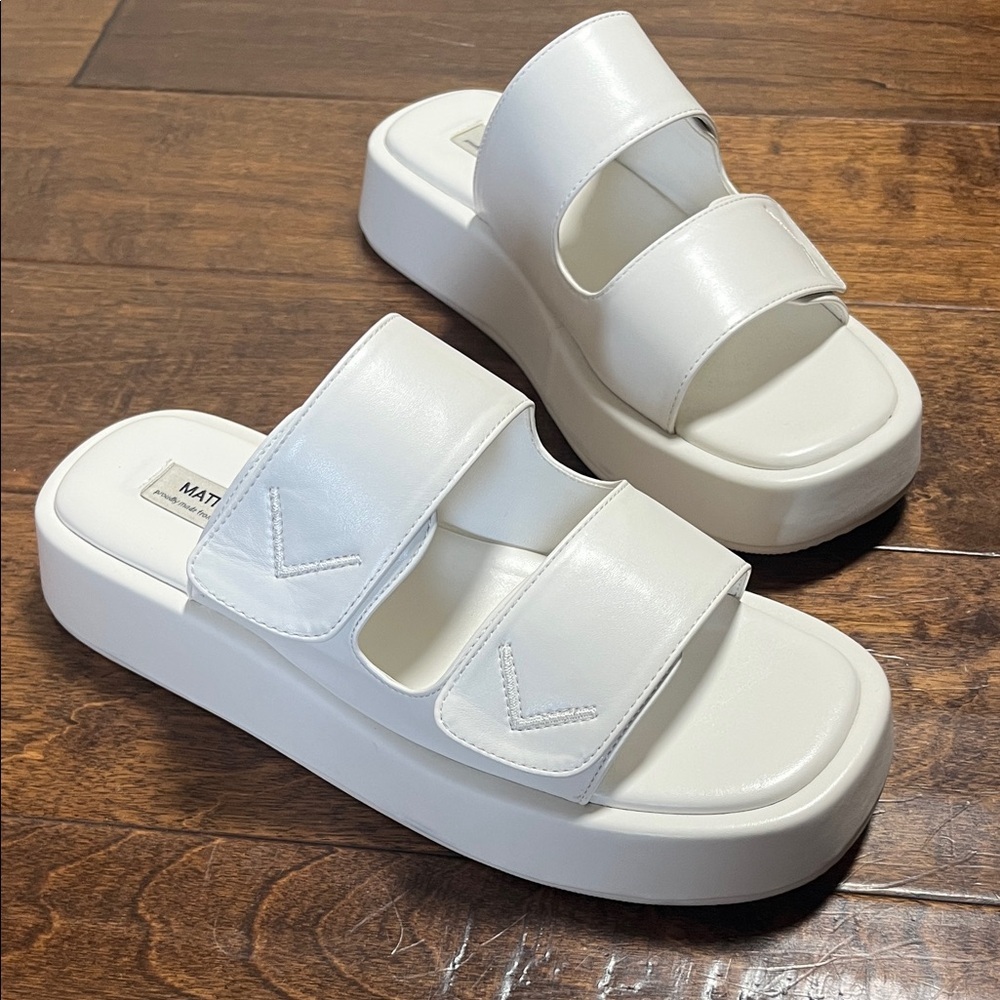 MATT & NAT Emie Vegan Leather Platform Sandal, Eggshell, size 38 EU/7 US
